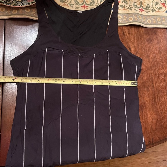 Lululemon super soft tank. Vertical grey flattering stripes. Size 10/12 - Picture 7 of 7